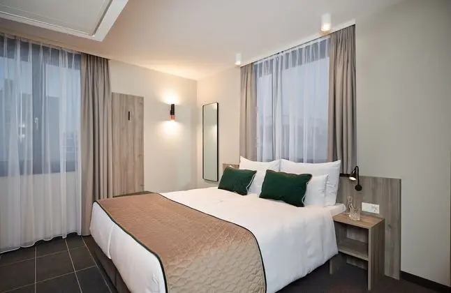 Comfort Tek Büyük Yataklı Oda