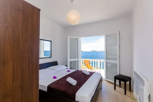 Villa (Two Bedroom Apartment with Terrace an)