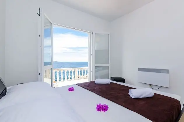 Villa (Two Bedroom Apartment with Terrace an)