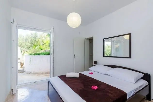 Villa (Two Bedroom Apartment with Terrace an)