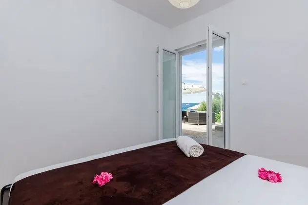 Villa (Two Bedroom Apartment with Terrace an)