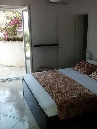 Villa (Two Bedroom Apartment with Terrace an)