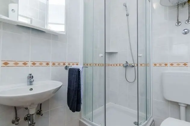 Villa (Two Bedroom Apartment with Terrace an)