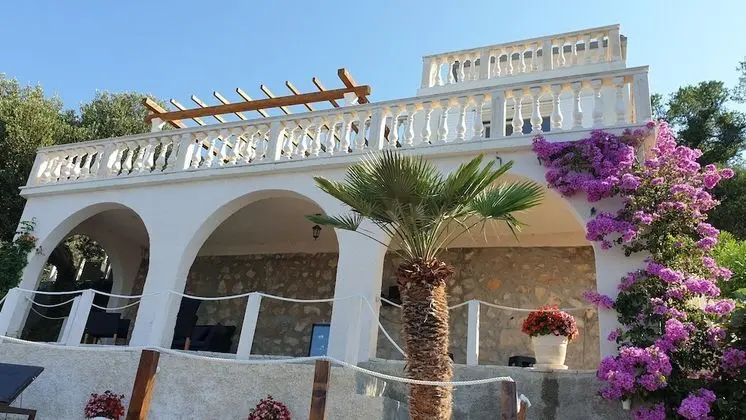 Villa (Two Bedroom Apartment with Terrace an)