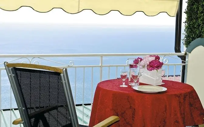 Oda, Balkon, Deniz Manzaralı