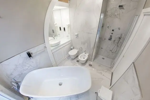 Comfort Tek Büyük Yataklı Oda