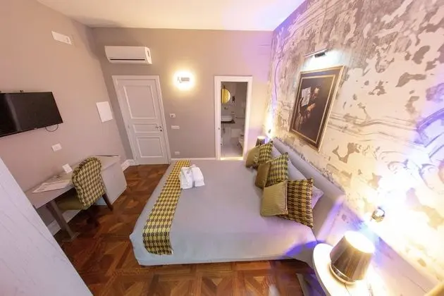 Standard Tek Büyük Yataklı Oda