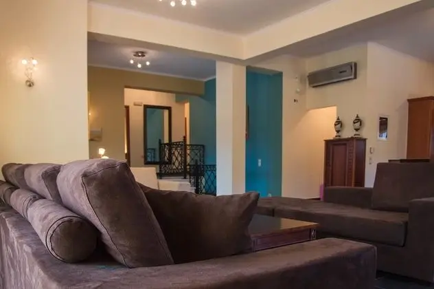 Family Villa, 4 Yatak Odası, Kişiye Özel Havuzlu (Georgia)
