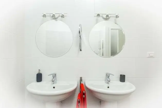 Economy Tek Büyük Yataklı Oda, Ortak Banyo