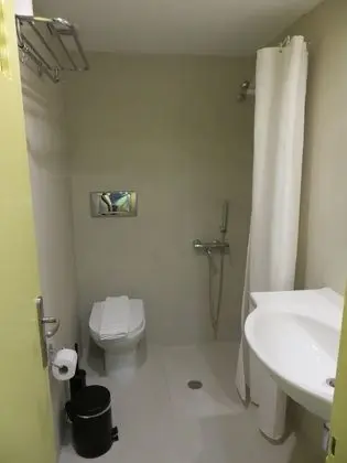 Tek Büyük veya İki Ayrı Yataklı Oda, 3 Tek Kişilik Yatak, Sigara İçilmez, Şehir Manzaralı