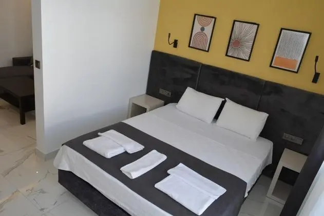 Apart 1+1 Oda, Bahçe Manzaralı, Balkonlu