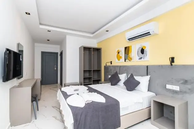 Standart Oda, Sokak Manzaralı, Balkonlu