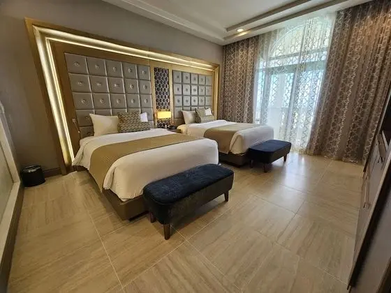 Governer Suite (Lounge Access)