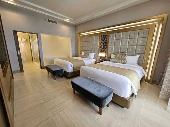 Governer Suite (Lounge Access)