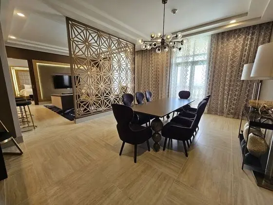 Governer Suite (Lounge Access)