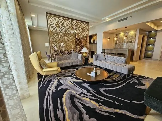 Governer Suite (Lounge Access)