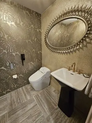 Governer Suite (Lounge Access)