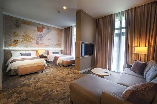 Luxury Oda