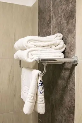 Deluxe Oda, Teras