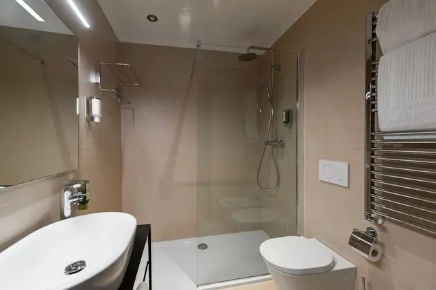 Design Tek Büyük Yataklı Oda