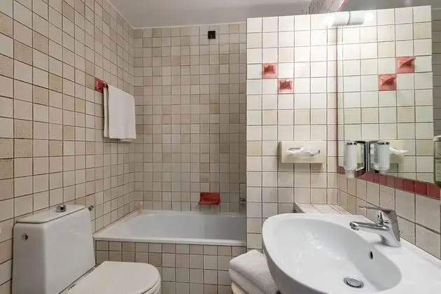 Economy Üç Kişilik Oda