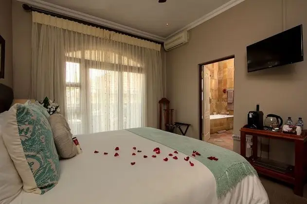 Deluxe Tek Büyük veya İki Ayrı Yataklı Oda