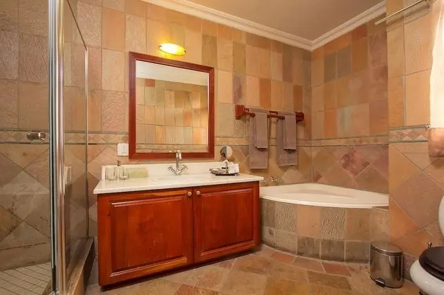 Deluxe Tek Büyük veya İki Ayrı Yataklı Oda