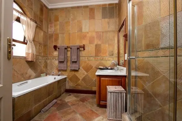 Deluxe Tek Büyük veya İki Ayrı Yataklı Oda
