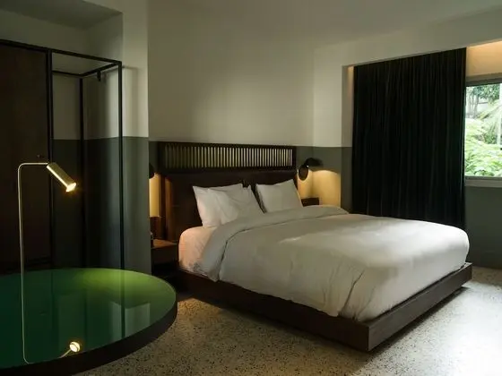 Junior Süit, 1 Büyük (Queen) Boy Yatak, Sigara İçilmez