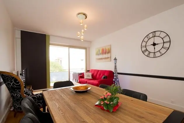 Luxury Apart Daire, Banyolu/Duşlu (Avenue de Champagne)