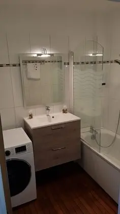 Luxury Apart Daire, Banyolu/Duşlu (Avenue de Champagne)