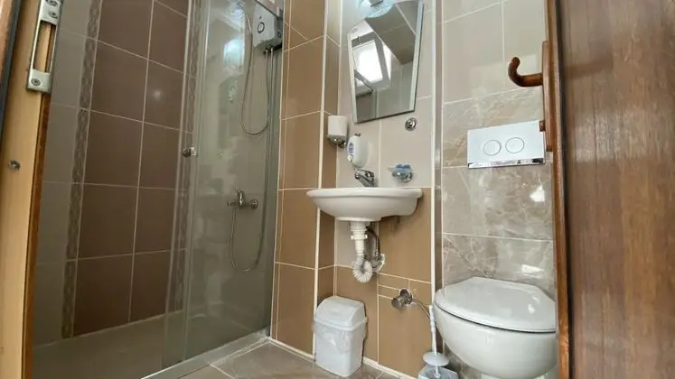 Standart Oda, Kara Manzaralı, Balkonlu