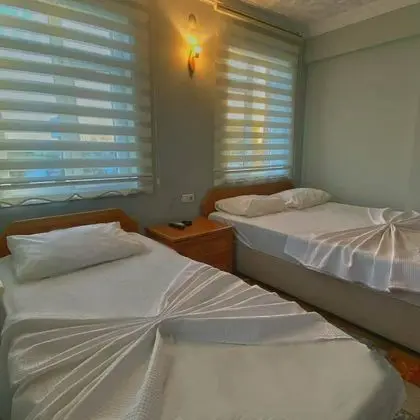 Triple, Şehir Manzaralı