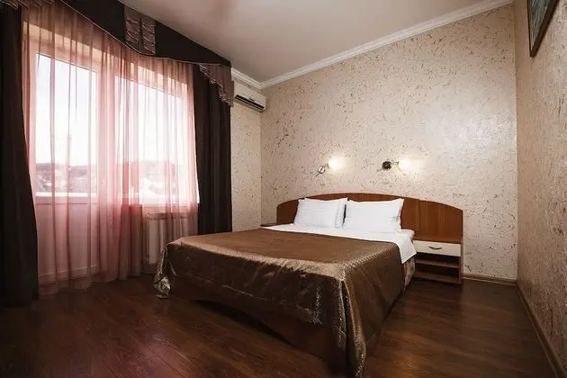 Standard Tek Büyük Yataklı Oda