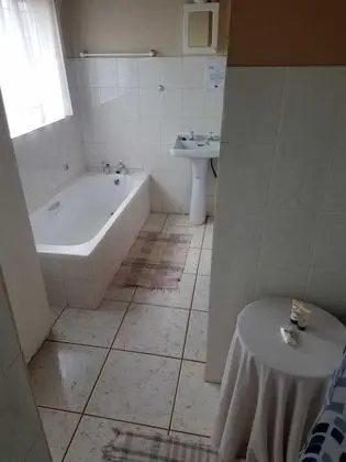Standard Tek Büyük veya İki Ayrı Yataklı Oda (5)