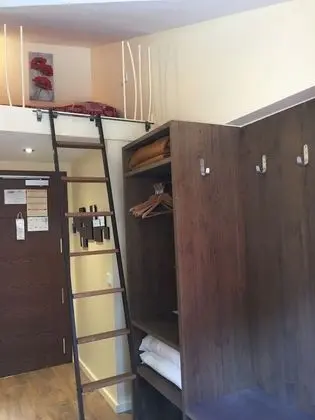 Dört Kişilik Oda