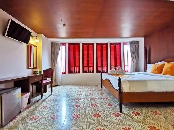 Deluxe Tek Büyük Yataklı Oda