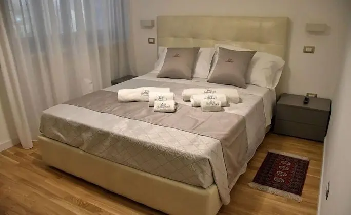 Tek Büyük Yataklı Oda (N.1)