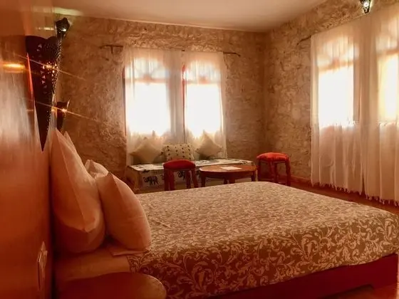 Apart Daire, 6 Yatak Odası