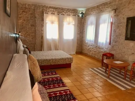 Apart Daire, 6 Yatak Odası