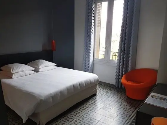 Premium Tek Büyük Yataklı Oda, Banyolu/Duşlu
