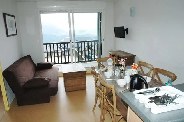 Apart Daire, 2 Yatak Odası, Balkon