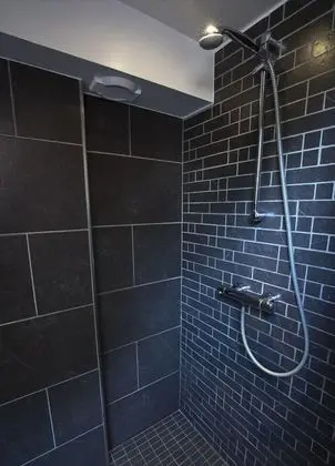 Tek Büyük veya İki Ayrı Yataklı Oda (Bruyère)