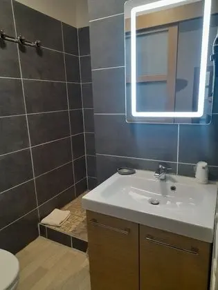 Üç Kişilik Oda, Özel Banyo
