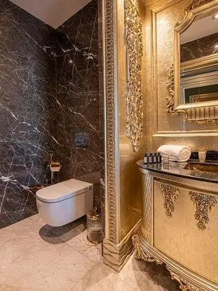 https://images.etstur.com/files/images/hotelImages/CYB/97275/l/Les-Ambassadeurs-Hotel---Casino-Oda-319402.jpg