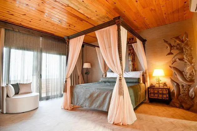 https://images.etstur.com/files/images/hotelImages/CYB/97275/l/Les-Ambassadeurs-Hotel---Casino-Oda-338355.jpg