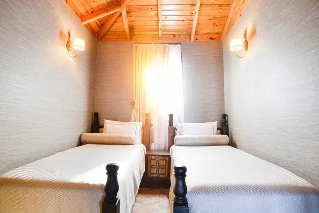https://images.etstur.com/files/images/hotelImages/CYB/97275/l/Les-Ambassadeurs-Hotel---Casino-Oda-338363.jpg