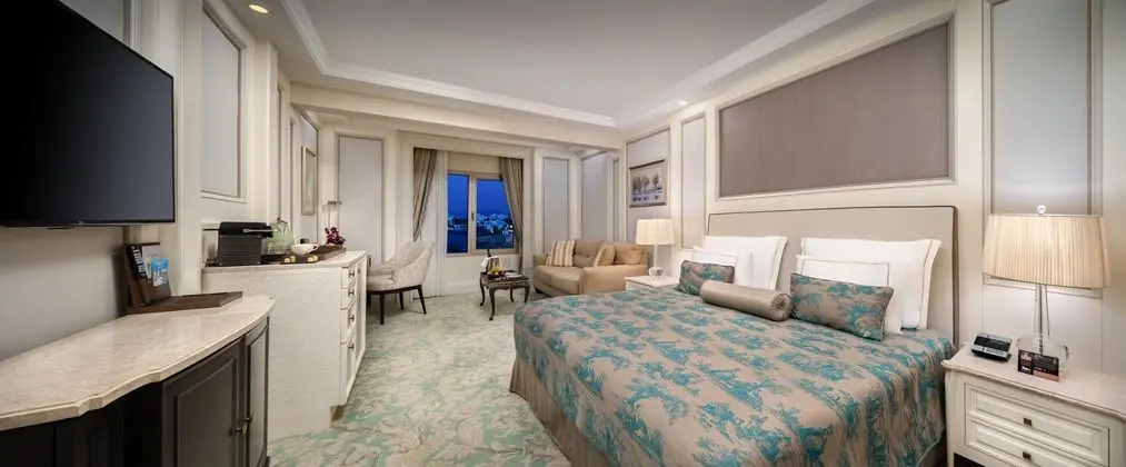 https://images.etstur.com/files/images/hotelImages/CYB/97275/l/Les-Ambassadeurs-Hotel---Casino-Oda-373368.jpg