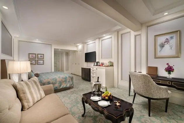 https://images.etstur.com/files/images/hotelImages/CYB/97275/l/Les-Ambassadeurs-Hotel---Casino-Oda-373369.jpg