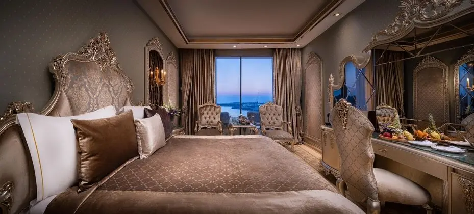 https://images.etstur.com/files/images/hotelImages/CYB/97275/l/Les-Ambassadeurs-Hotel---Casino-Oda-396209.jpg